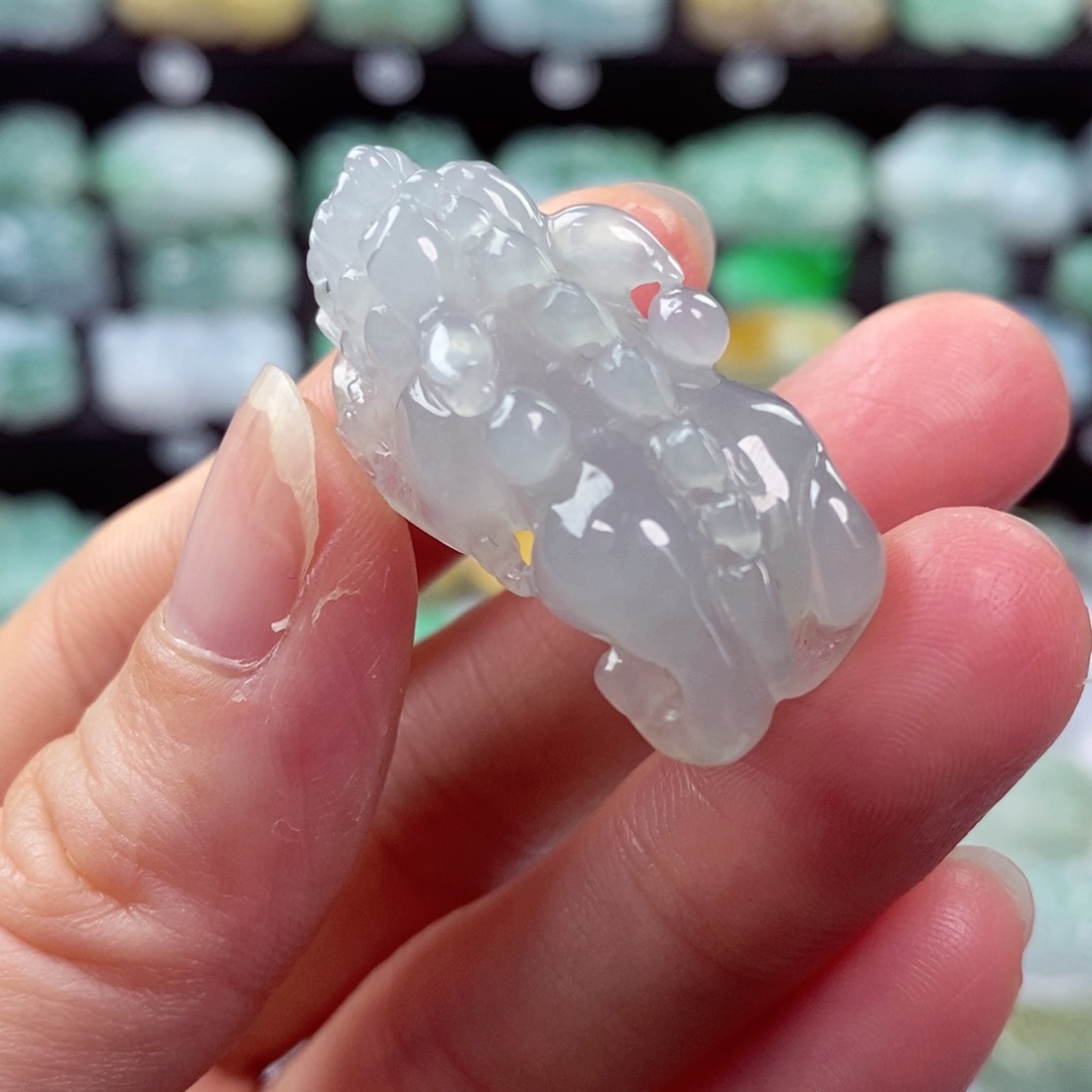 翡翠颈饰未镶嵌天然