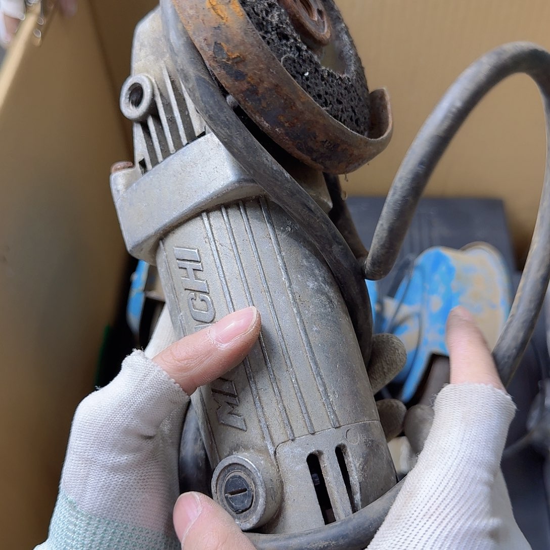 阳*中古商品，瑕疵品，不保好坏。065