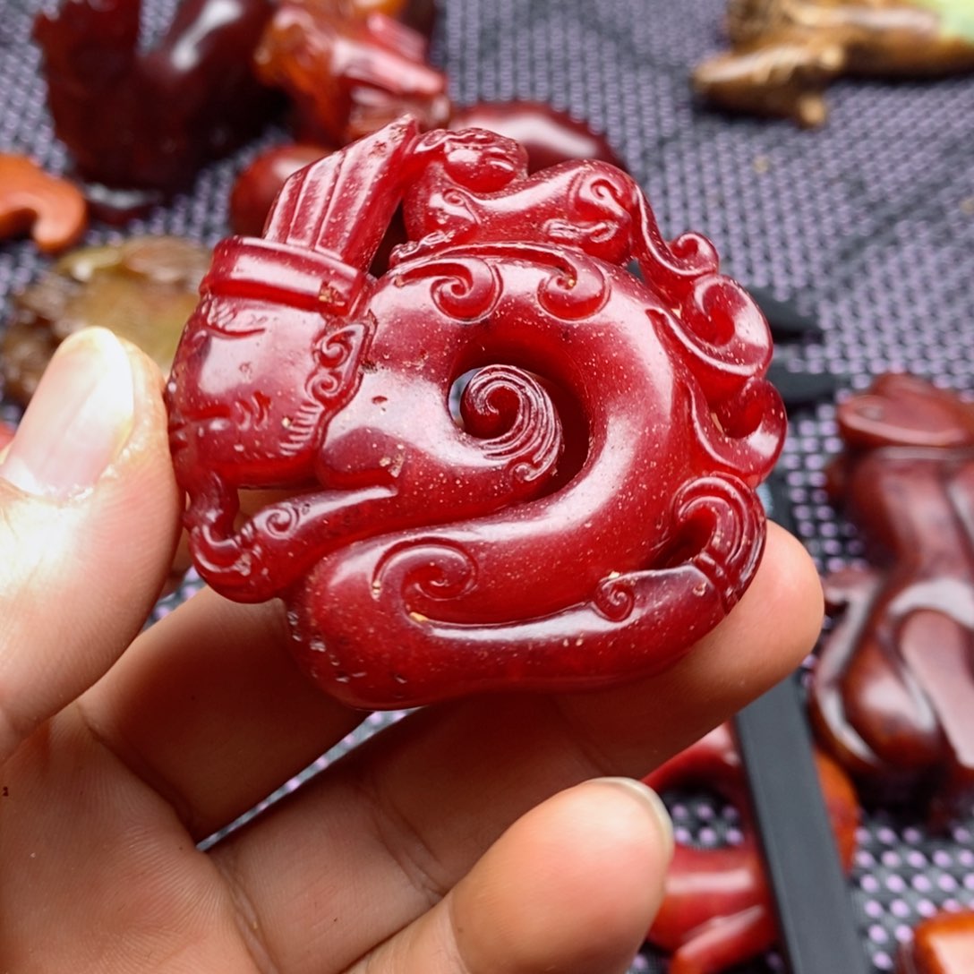 蛇纹石玉颈饰未镶嵌