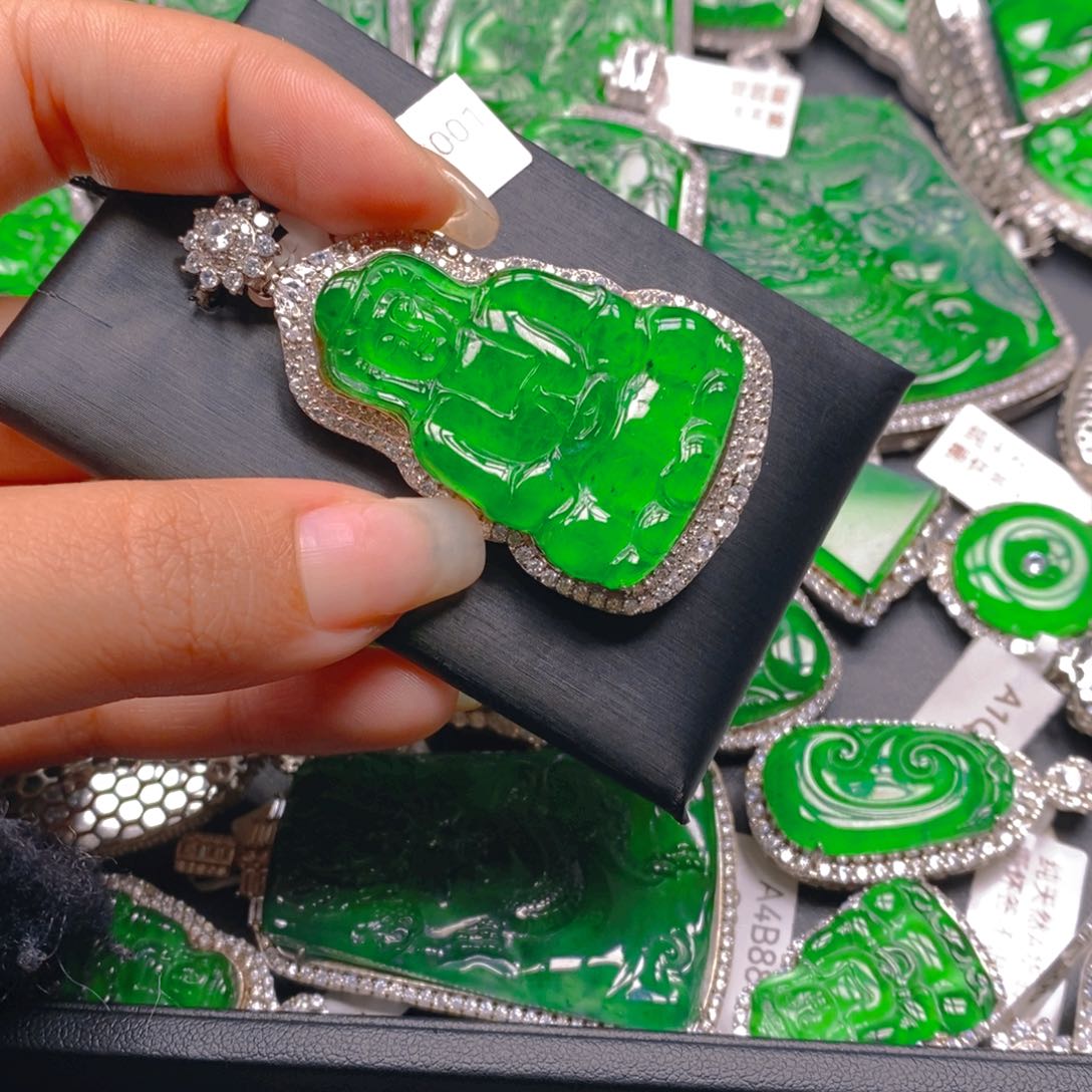 翡翠颈饰银S925镶嵌8888888888