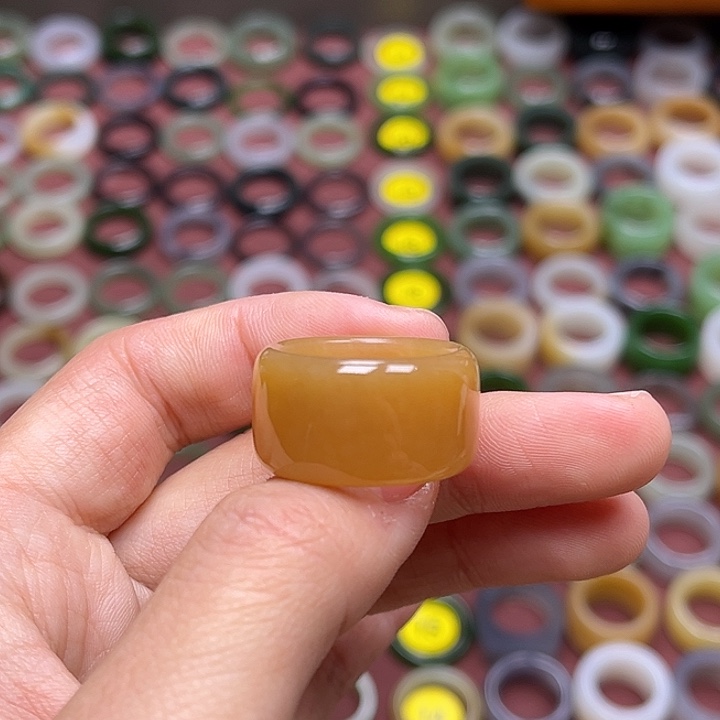 和田玉戒指未镶嵌18.2 橘糖