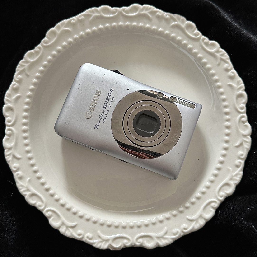 9新 Canon/佳能 佳能ixus105 银色机身，1200万像素，4倍光学变焦Yi