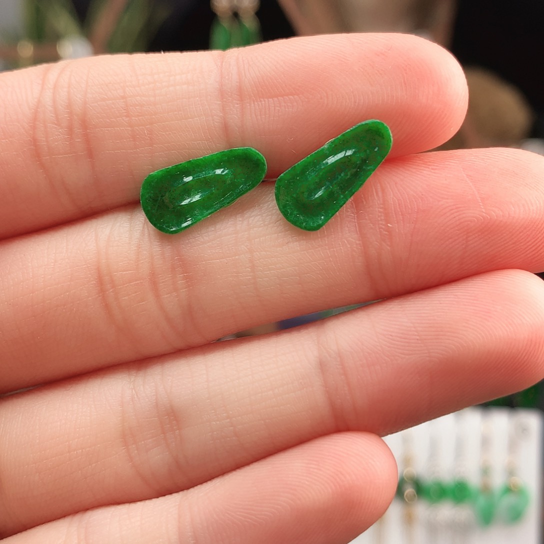 翡翠耳饰未镶嵌耳饰