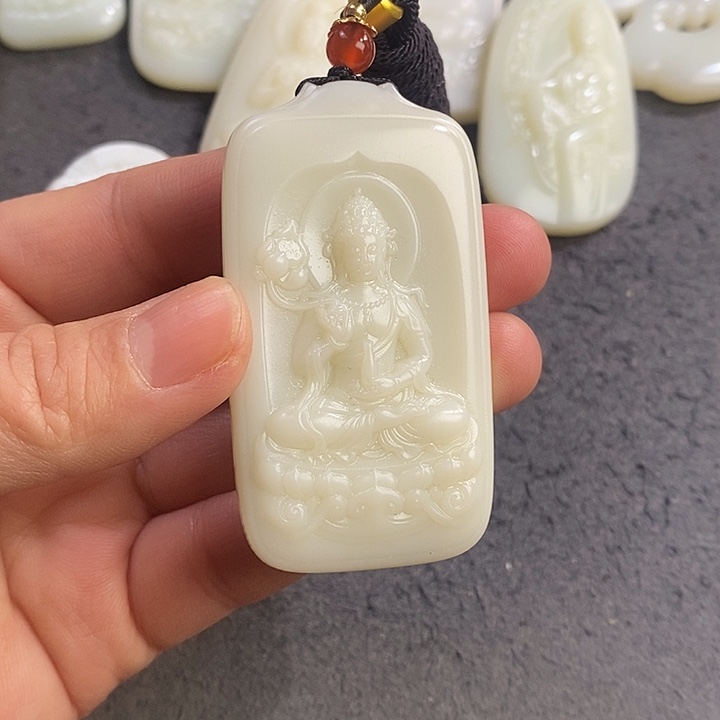 和田玉未镶嵌颈饰