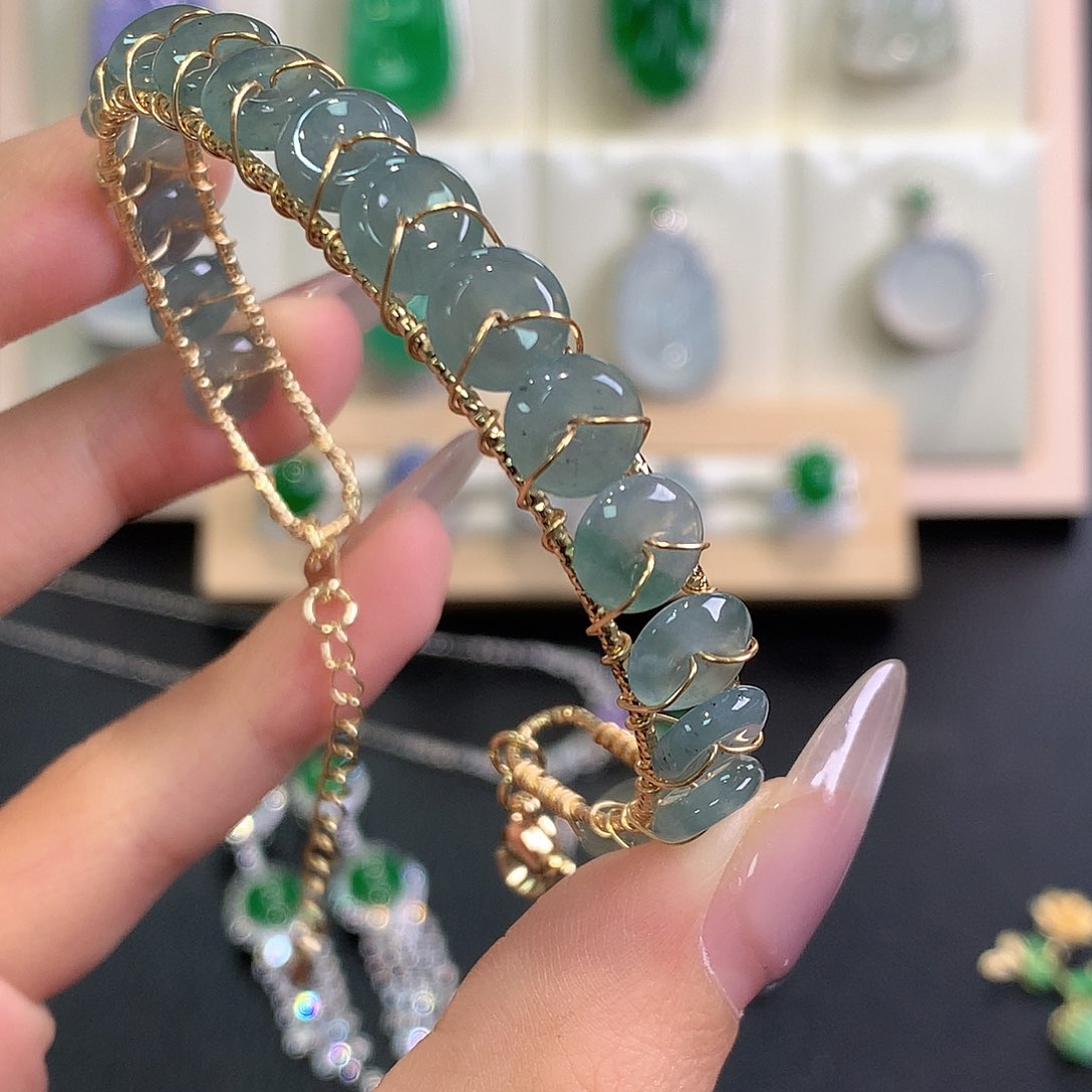 翡翠手镯未镶嵌5、