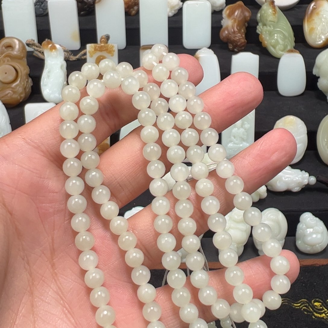 和田玉颈饰未镶嵌