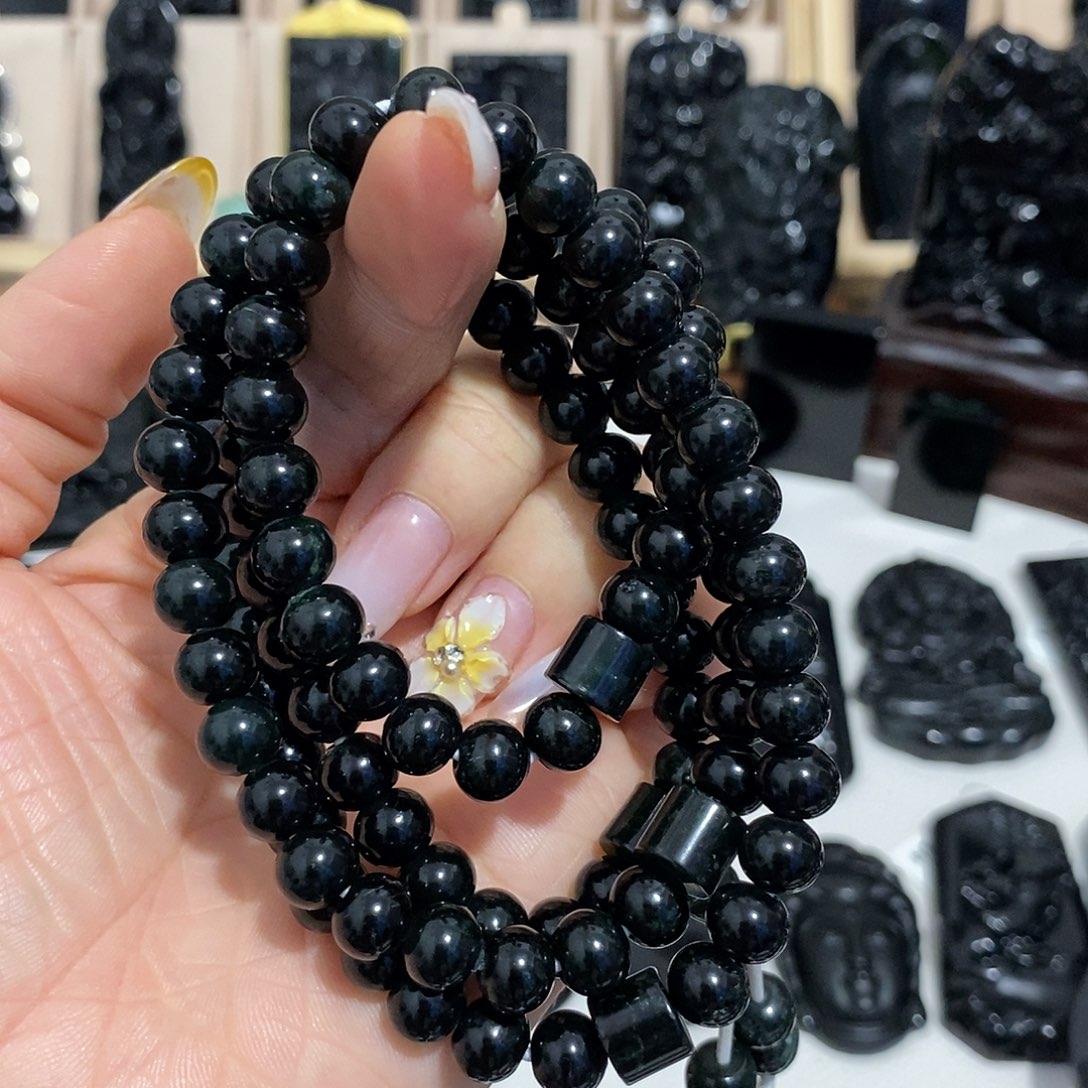 生***且岫玉未镶嵌纯天然岫玉颈饰