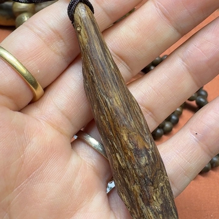 大叶紫檀（黑酸枝木类）