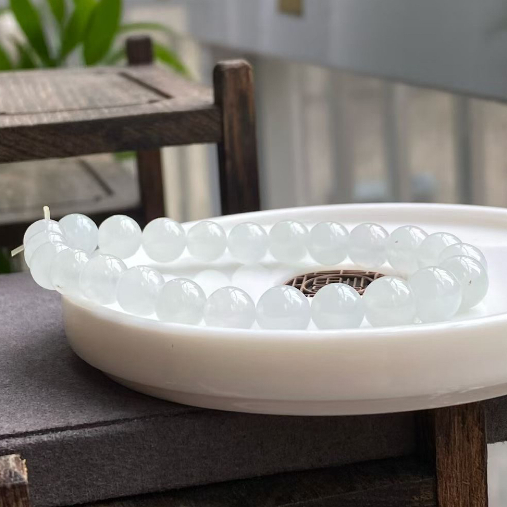 7.4至8白冰起光手串C1120个别冰透起光 24颗 底子细腻 清爽 冰润 