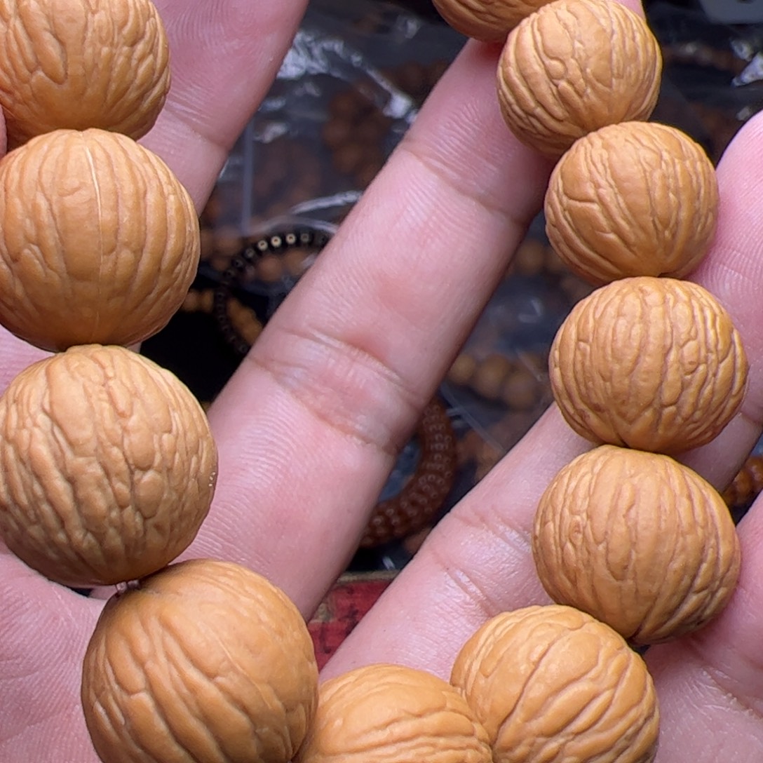 一***猫吊坠猴头核桃哦据咯