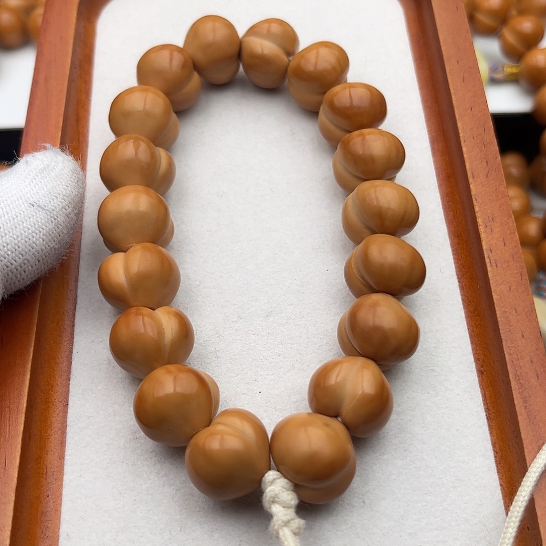 　***嘿吊坠猴头核桃屁桃15