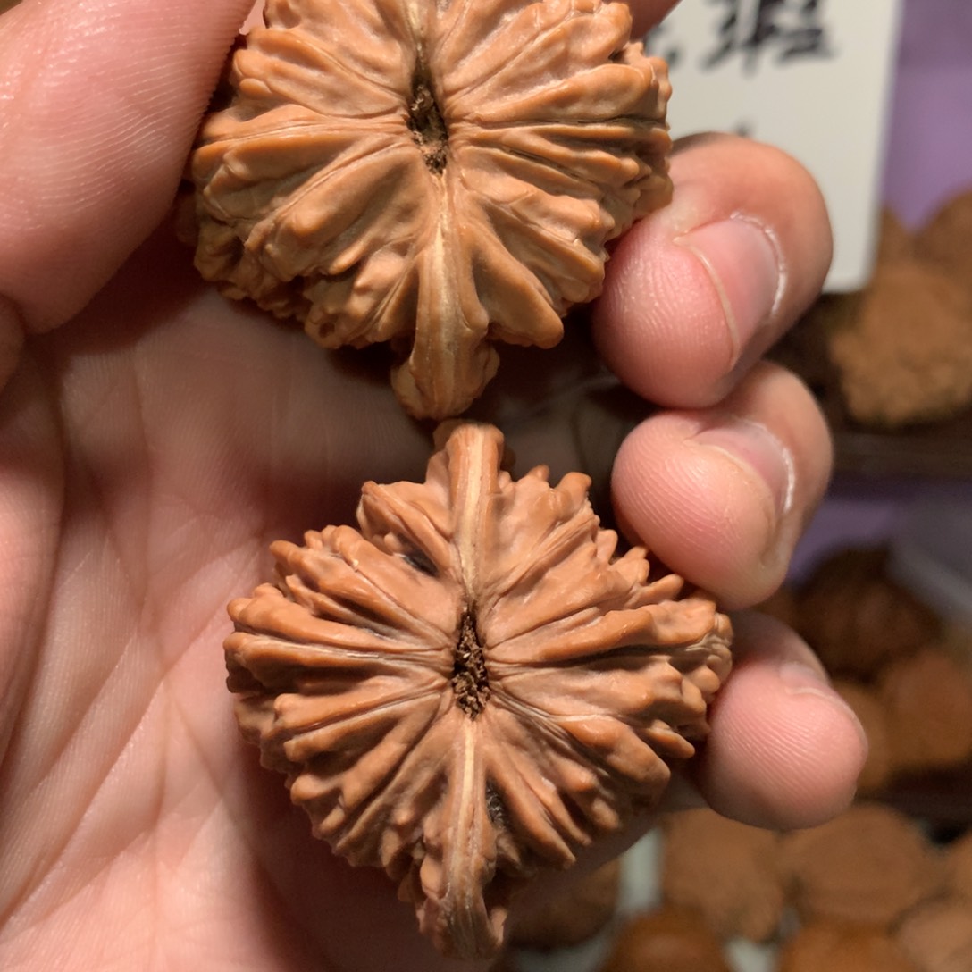 文玩核桃把件田*野田小野哥专拍四座楼