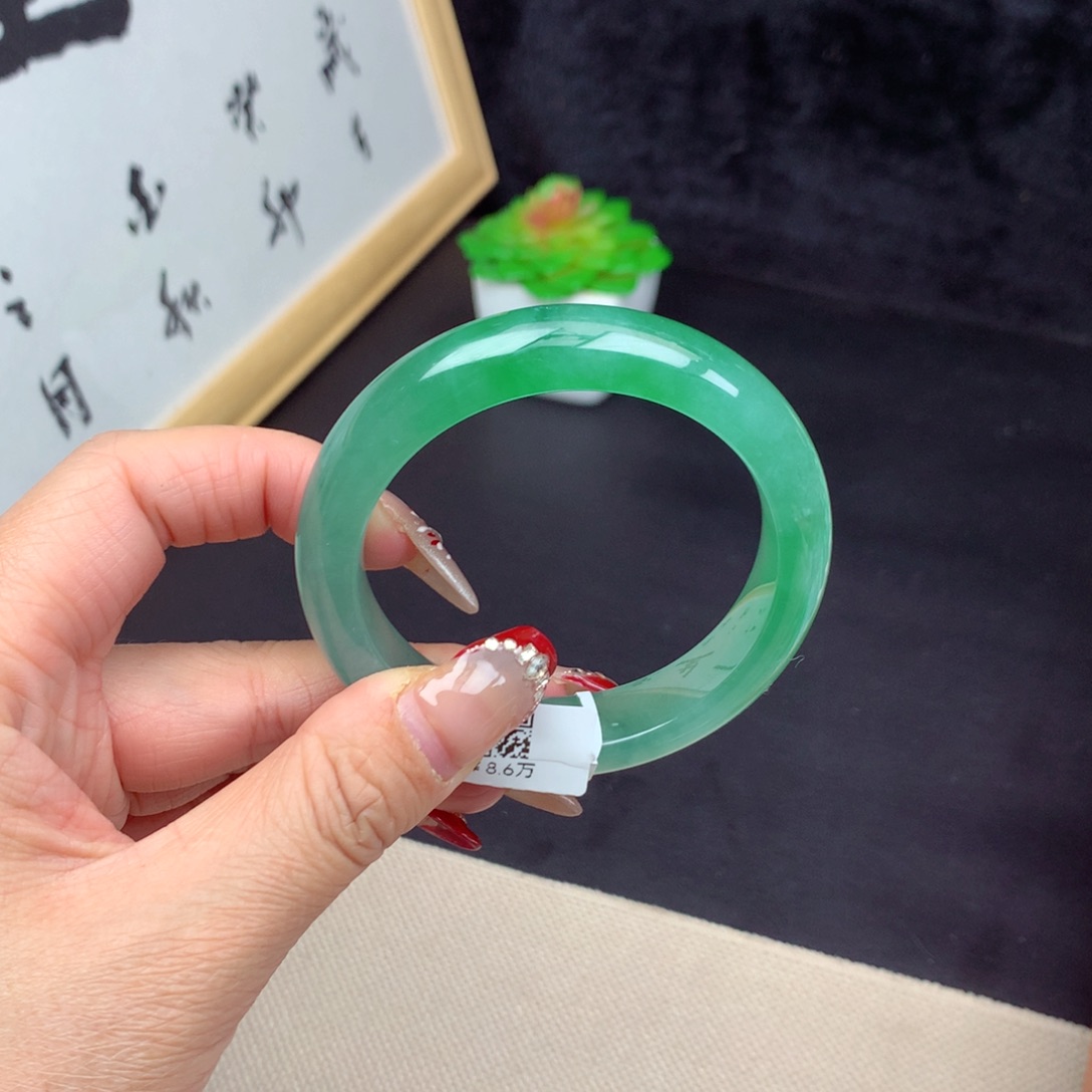 翡翠手镯未镶嵌缅甸翡翠手镯