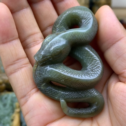 【闪购商品】透闪石质玉未镶嵌把件