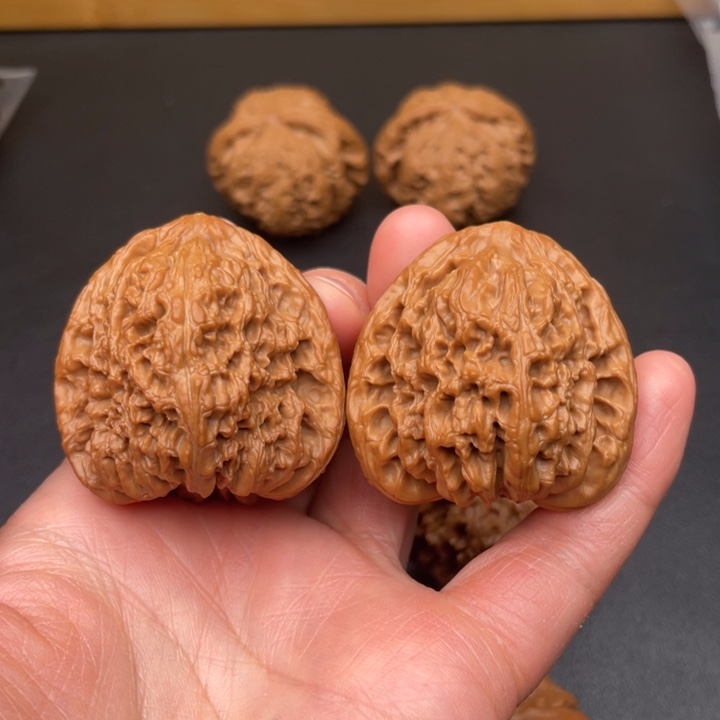 文玩核桃吊坠南疆石43尺全品三维同尺