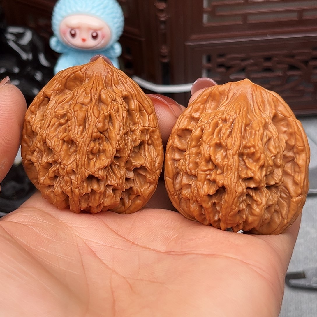 刘***雄文玩核桃把件麦虎