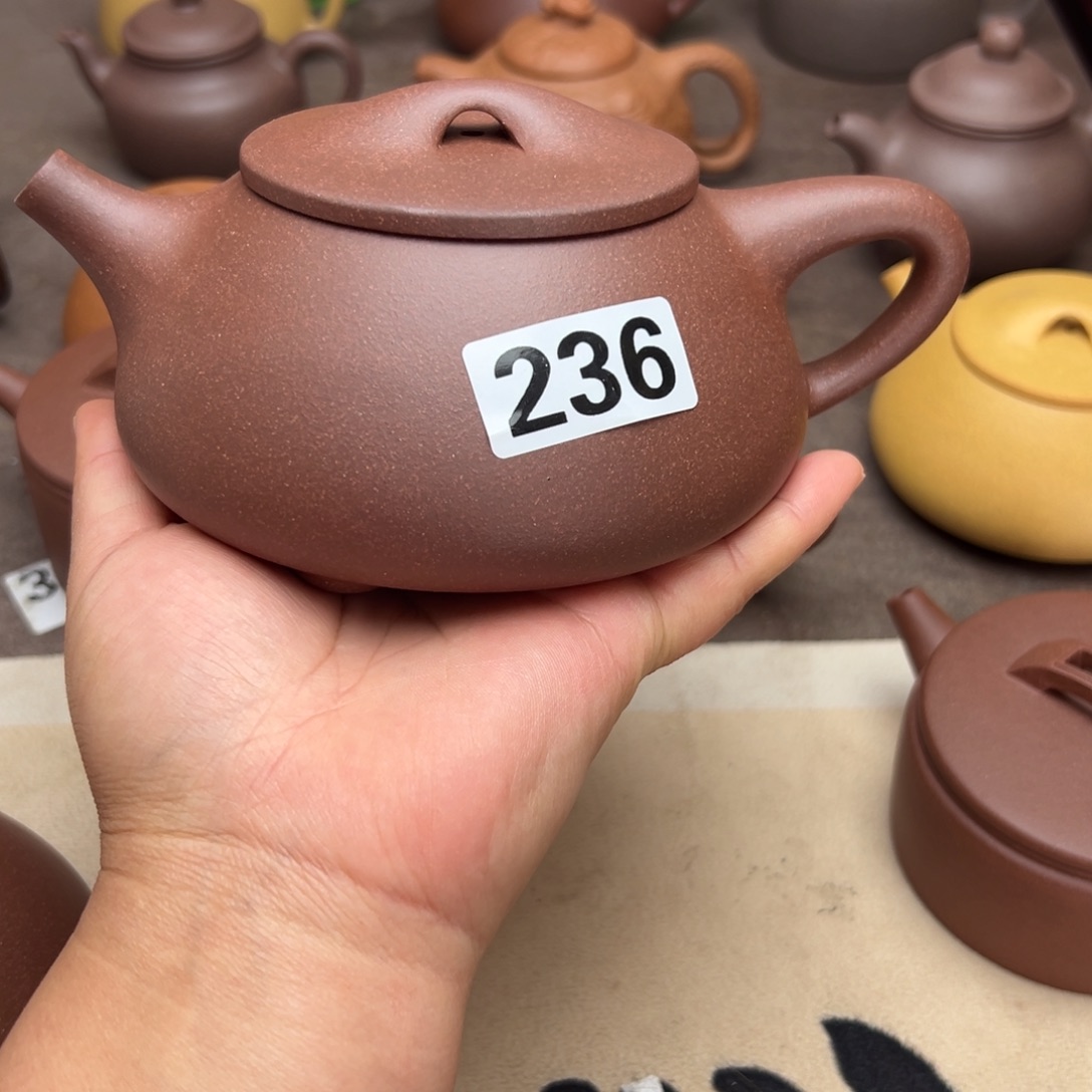 茶壶紫砂紫泥半手工550cc左右瑕疵