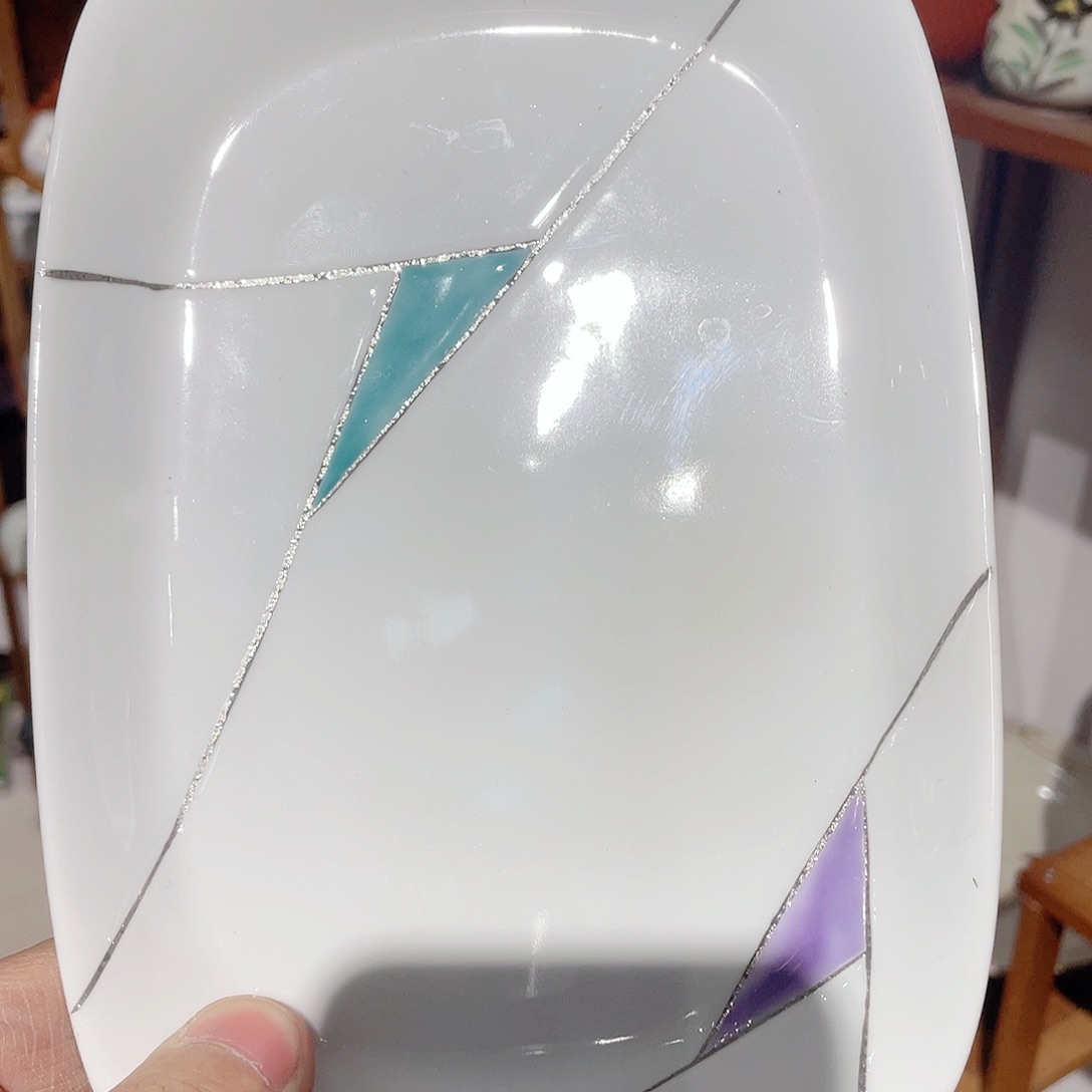 全新华山双款双色胶质釉暗刻银线条纹长深盘，嘎嘎润