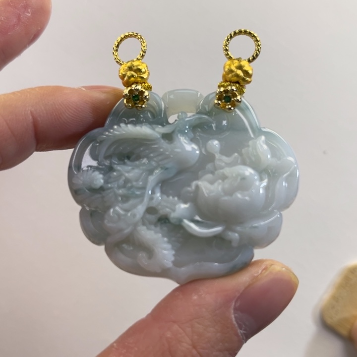 翡翠吊坠(赠链)未镶嵌代编织