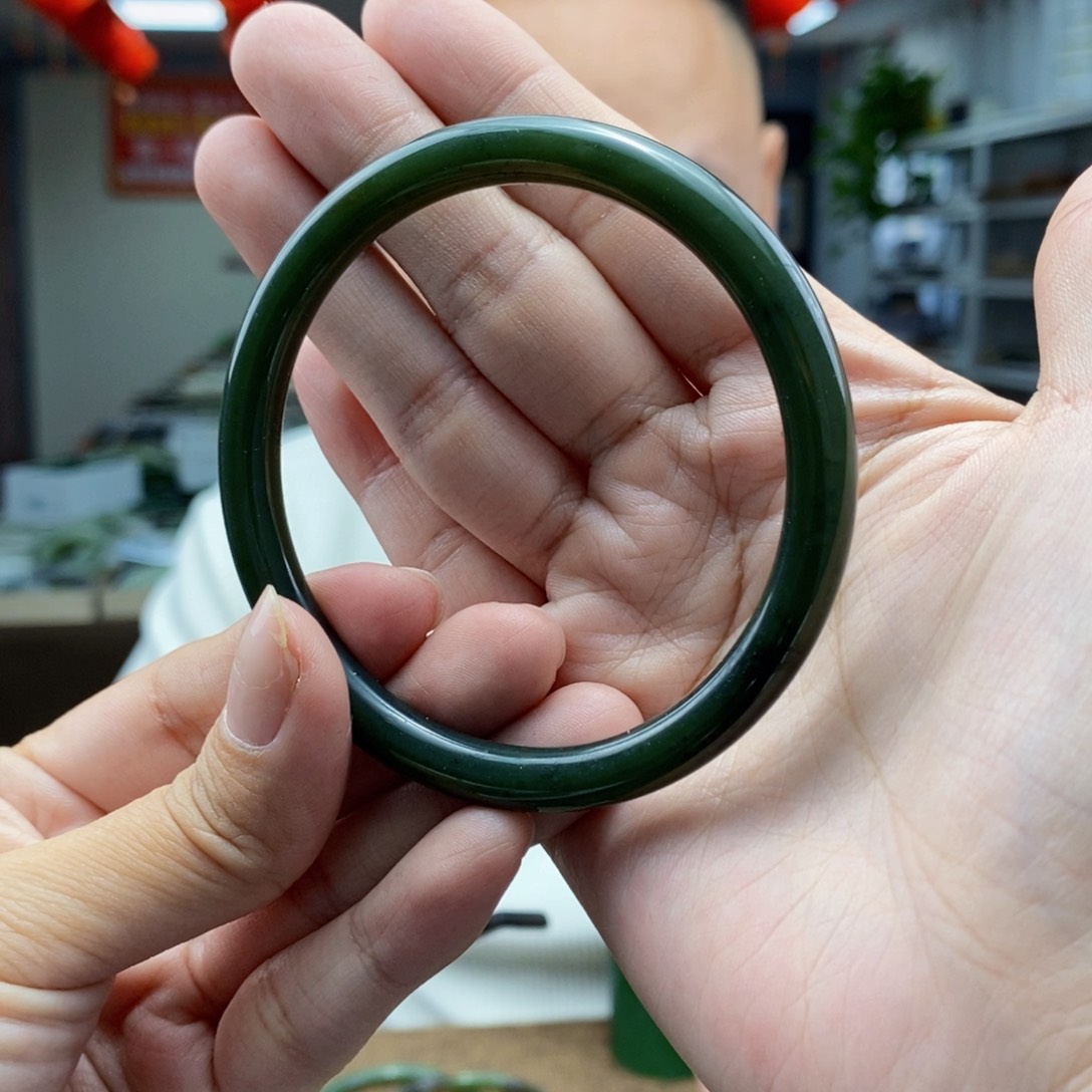 和田玉手镯未镶嵌60