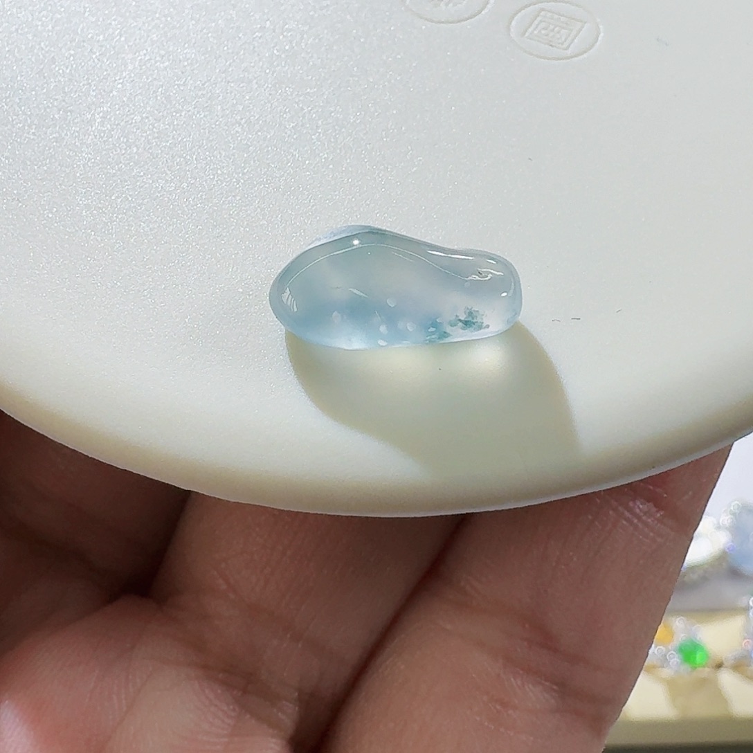 翡翠颈饰未镶嵌K****?裸石