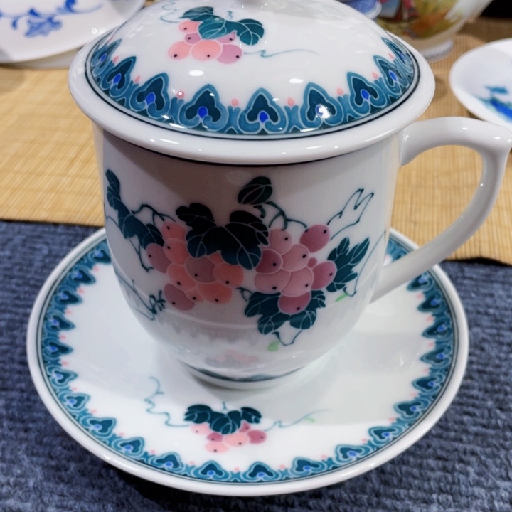 釉中彩手绘一杯一碟办公杯