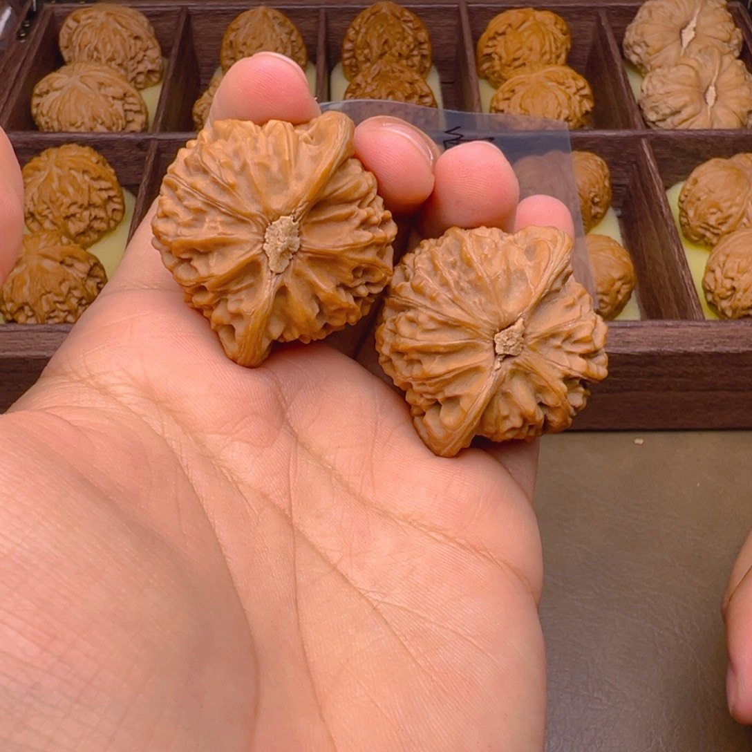 文玩核桃把件42尺宫灯