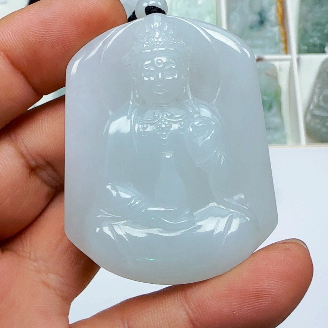 翡翠颈饰未镶嵌，