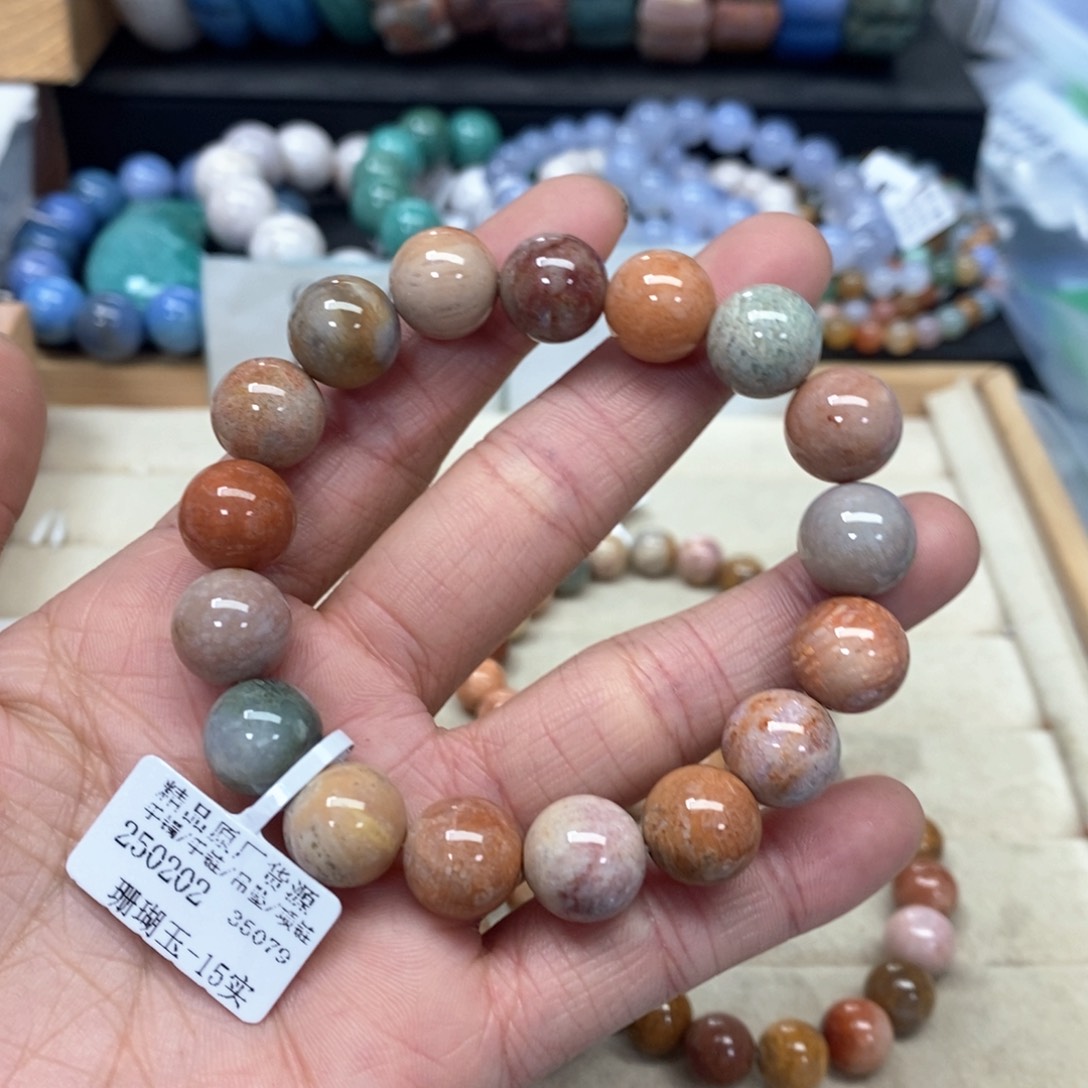 硅化珊瑚（珊瑚玉）手链未镶嵌?**?010