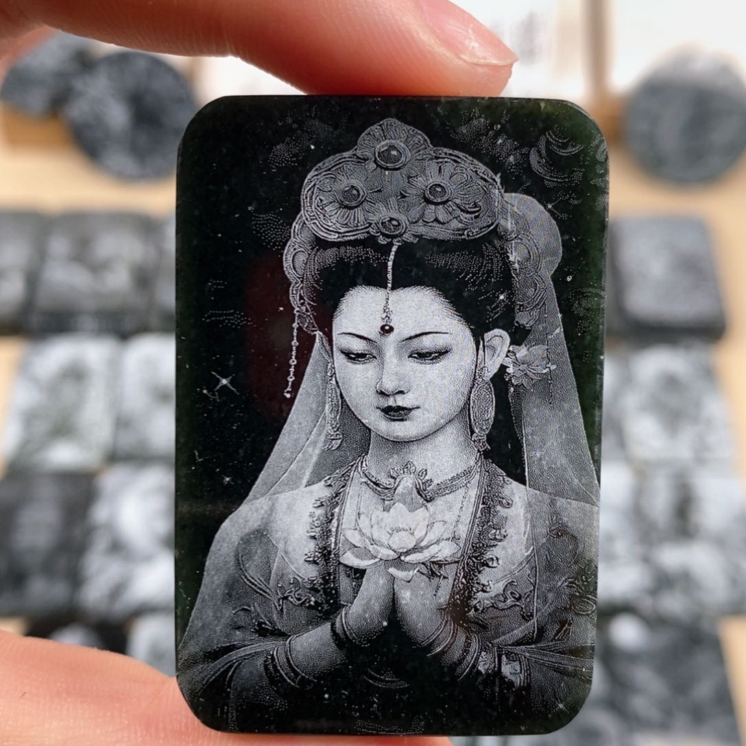 颈饰未镶嵌和田玉