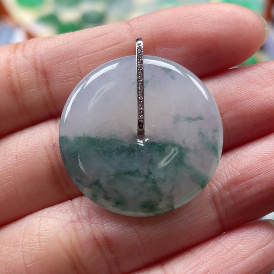 颈饰18K金镶嵌翡翠平安扣