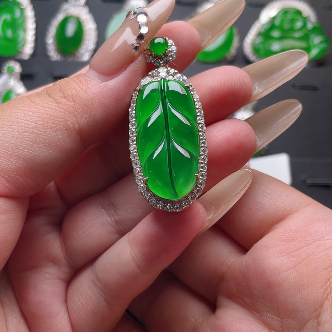 翡翠颈饰银S925镶嵌绿叶