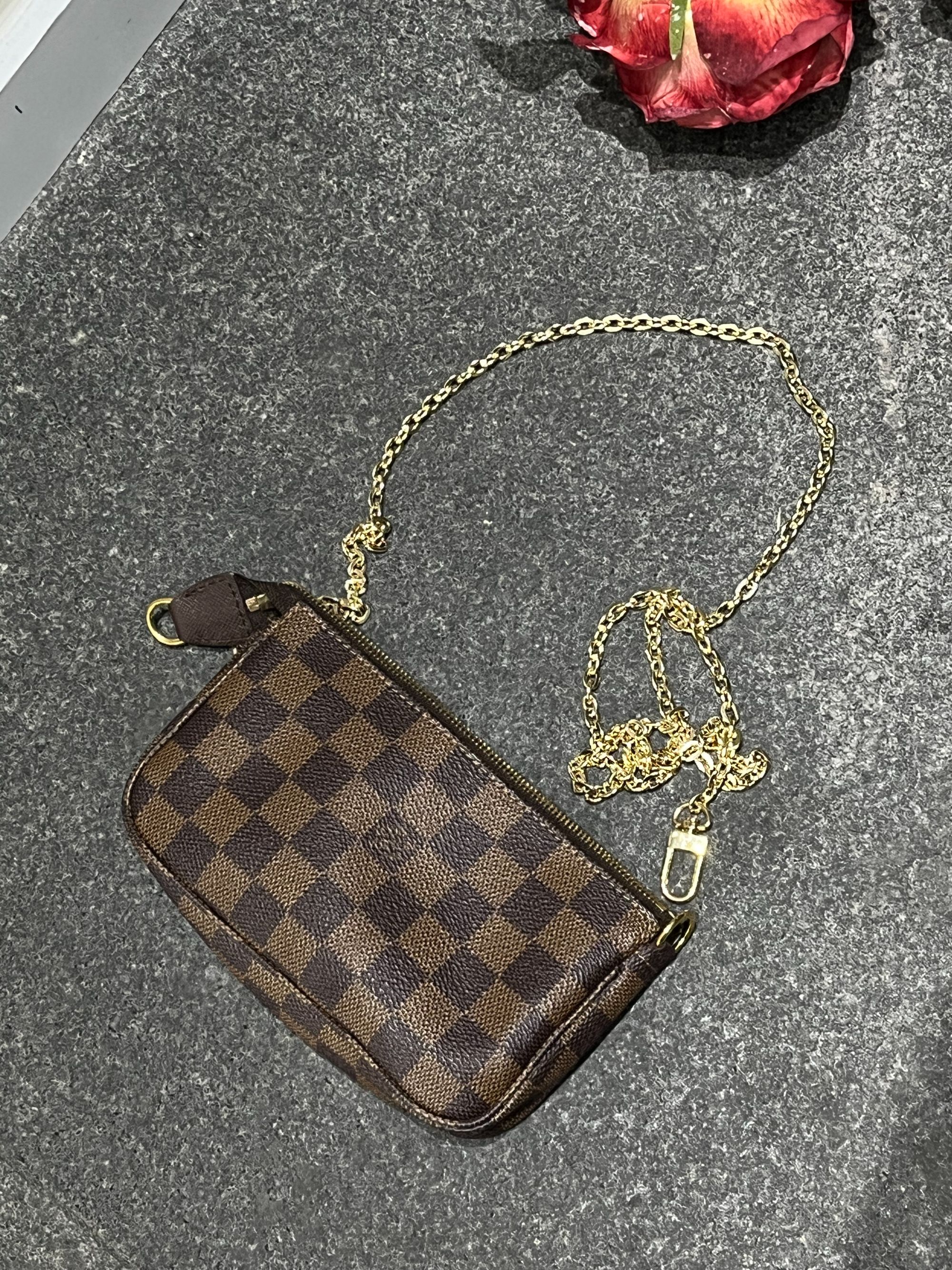 95新 LouisVuitton/路易威登 新棋盘格小麻将单肩包（链条后配）