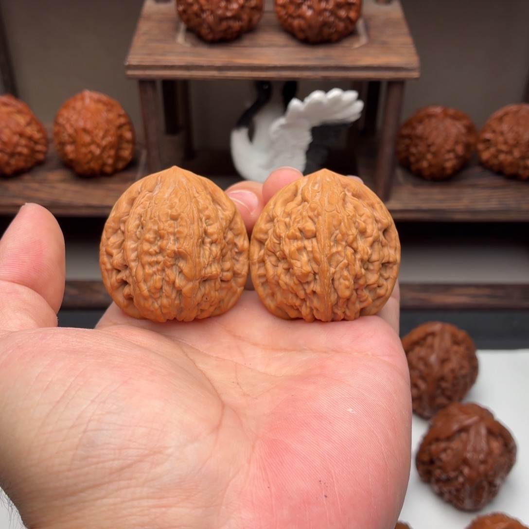 豹***志吊坠文玩核桃原树虎头王编号185