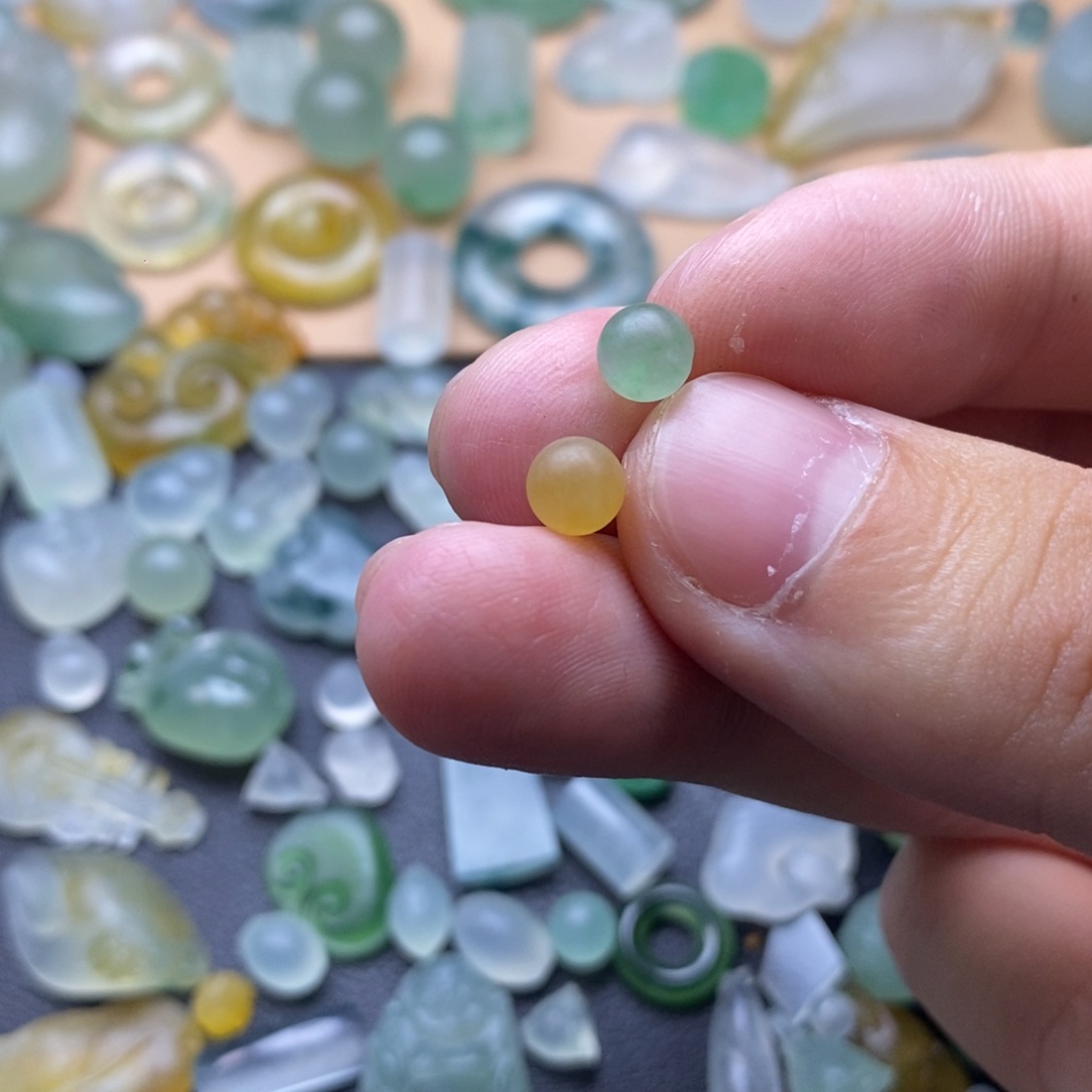 定制翡翠未镶嵌小*珠子