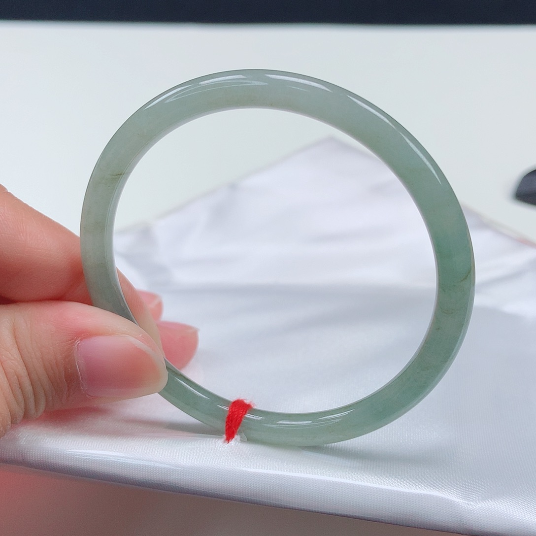 翡翠手镯未镶嵌53圆条