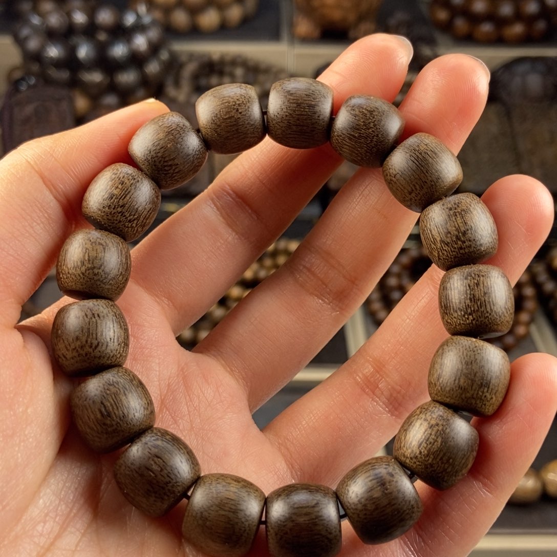 沉香手串用****3越南芽庄白棋楠