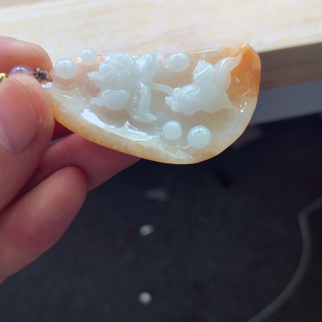 翡翠颈饰未镶嵌吊坠