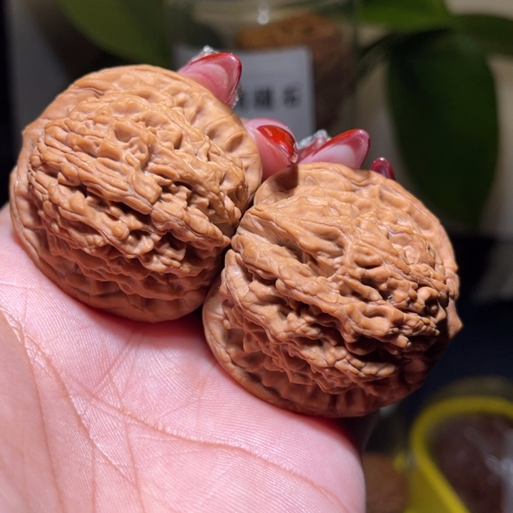 桃核把件               40