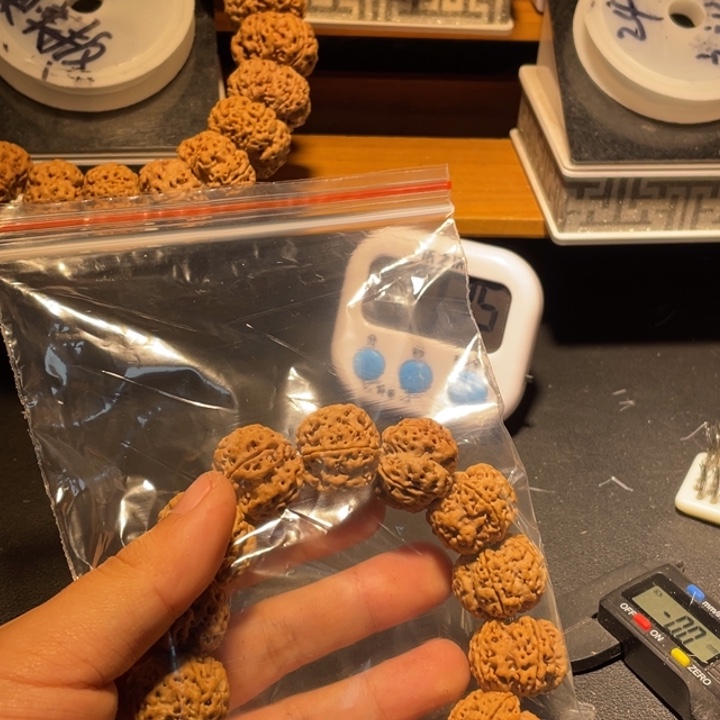 岁***月手串金刚菩提这个