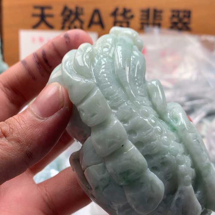 翡翠未镶嵌颈饰保真天然a货翡翠