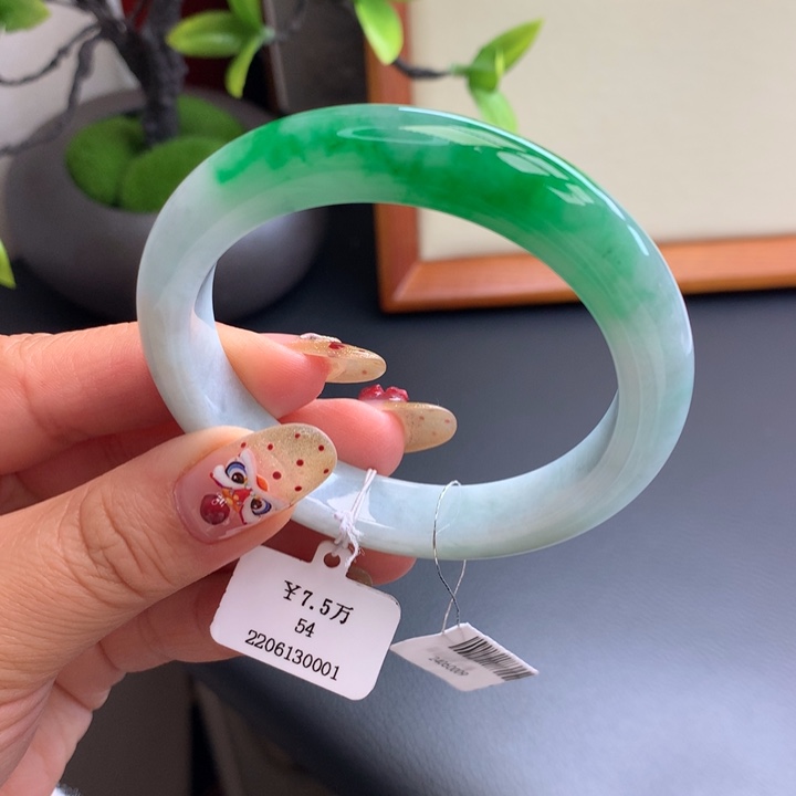 翡翠手镯未镶嵌54白底青正圈
