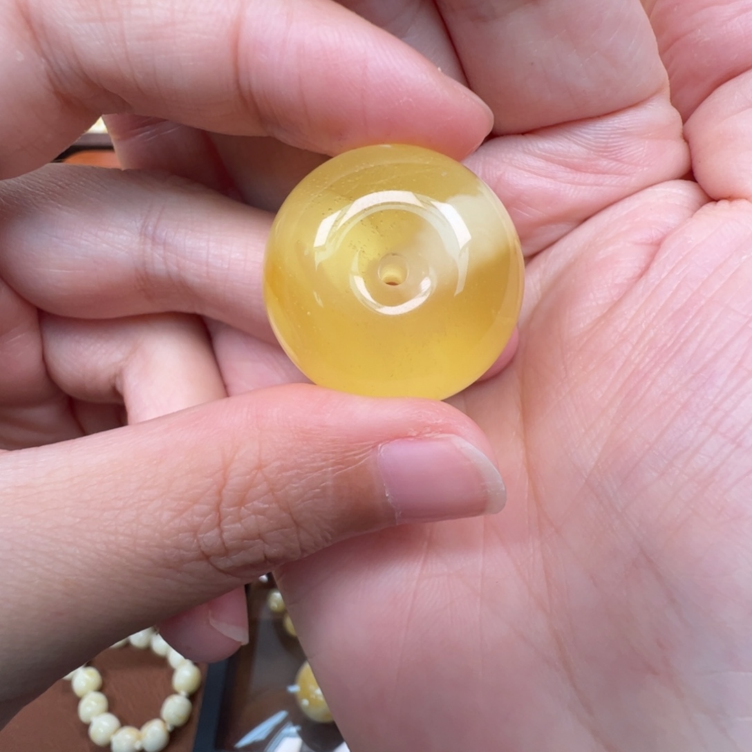 琥珀未镶嵌裸石蜜蜡