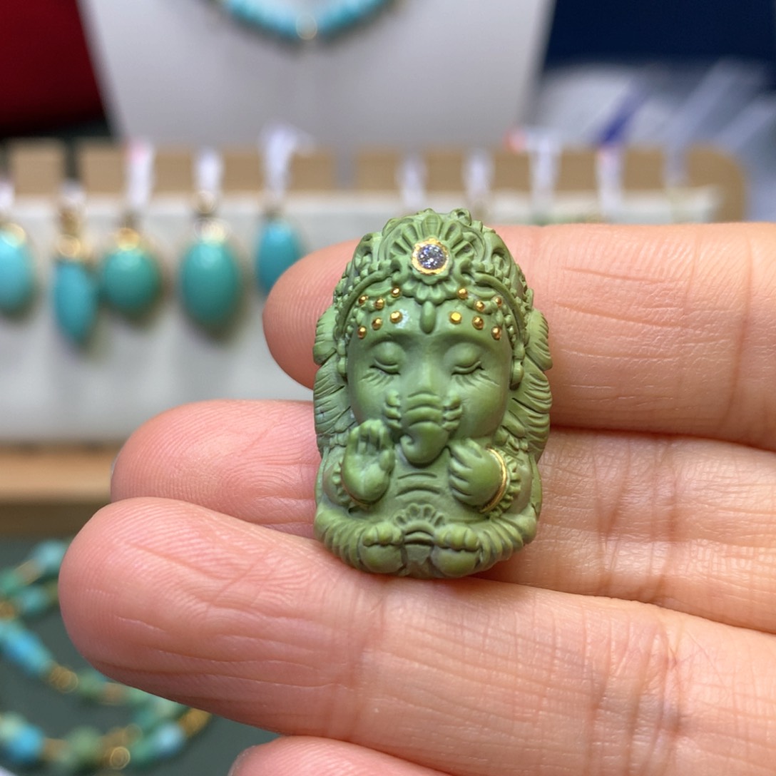 绿松石吊坠未镶嵌