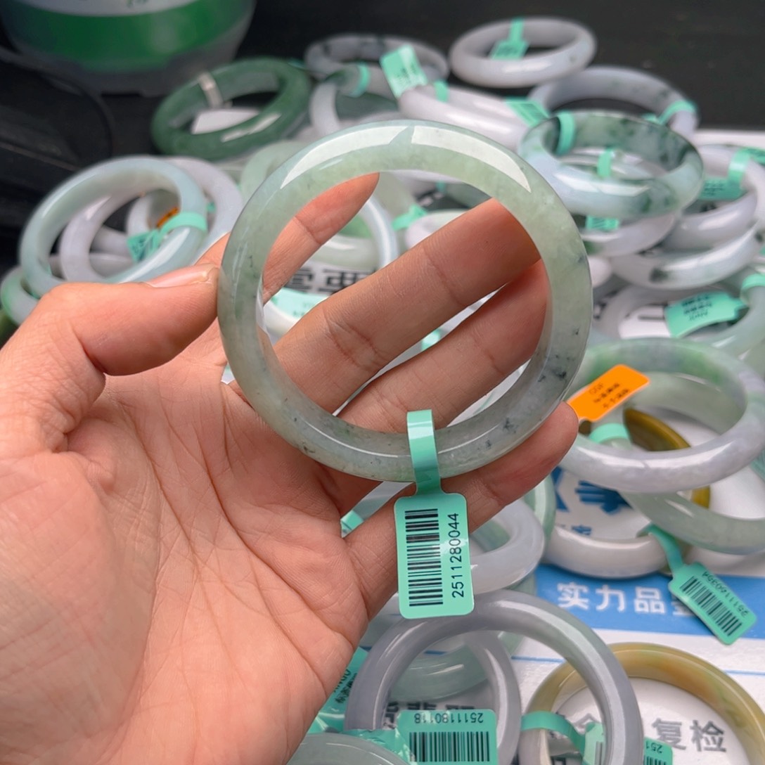 未镶嵌手镯翡翠5758. 148