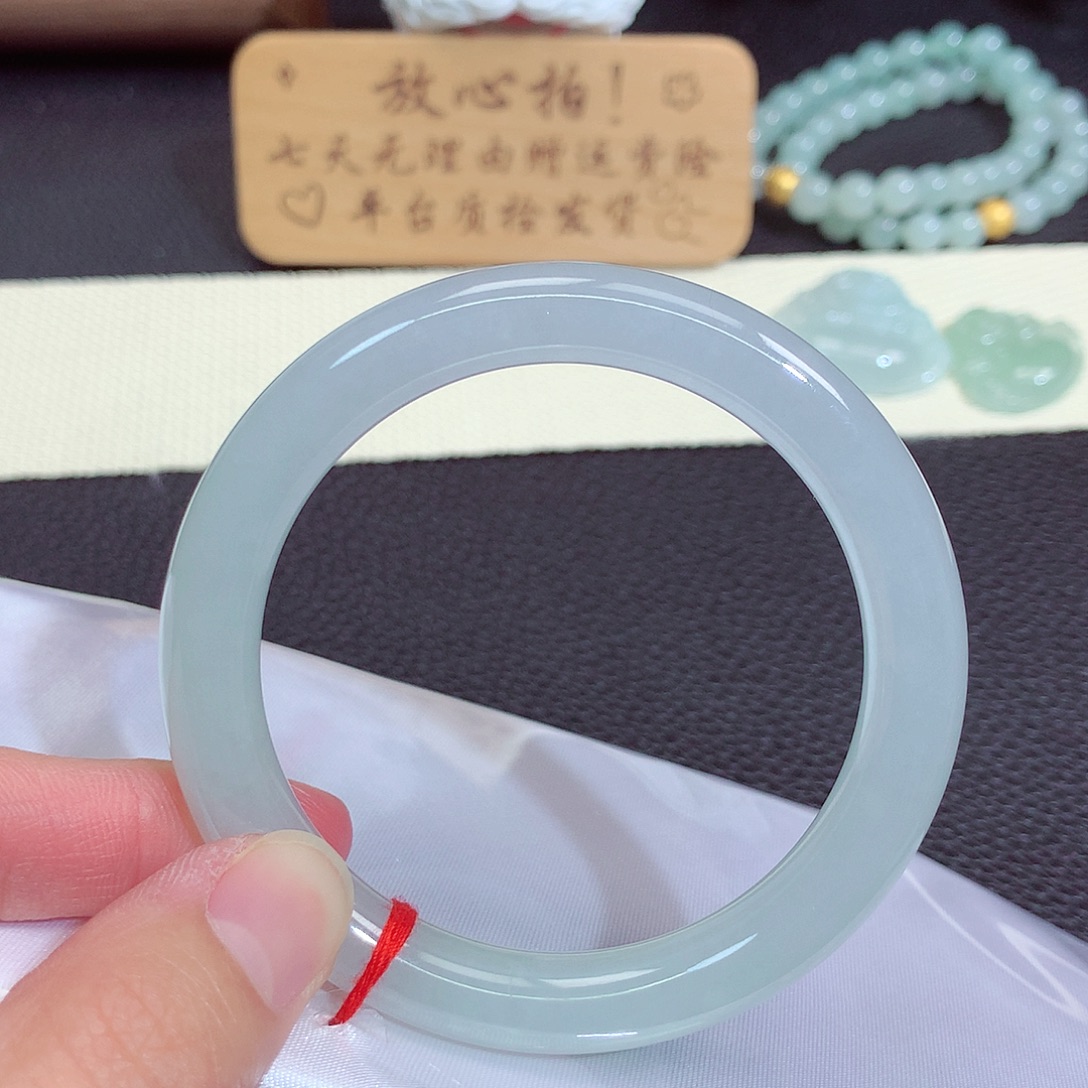 未镶嵌手镯翡翠588