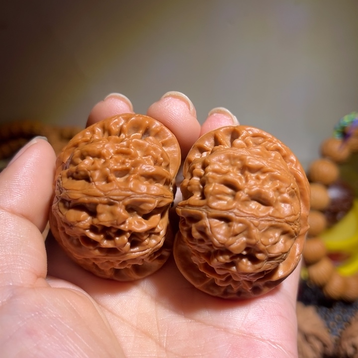 用***8大叶紫檀（黑酸枝木类）