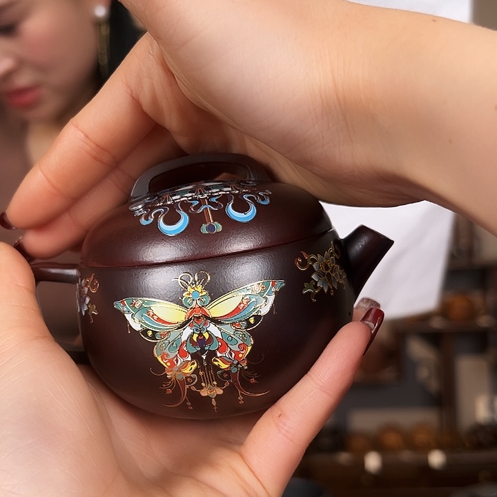 紫砂茶壶宜兴的一名