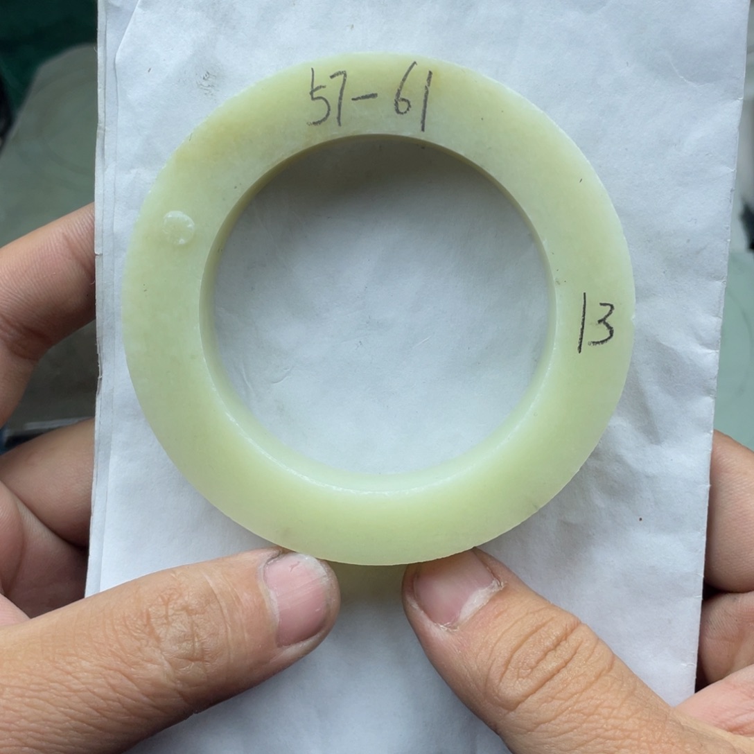 欢***马定制和田玉定制手镯