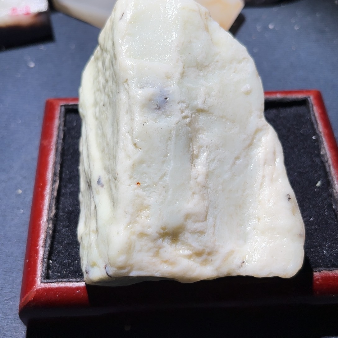 和田玉未镶嵌珠宝奇石